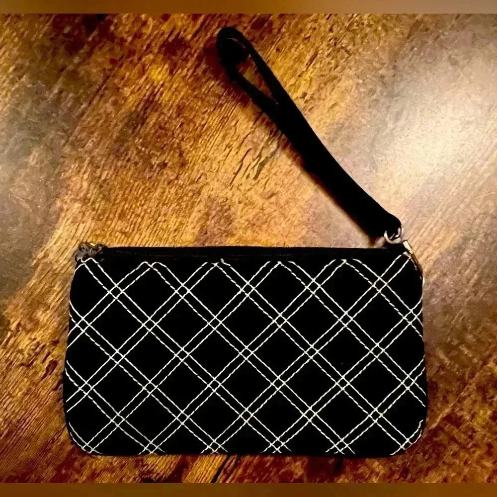RETIRED: Vera Bradley | ladies wristlet handbag.